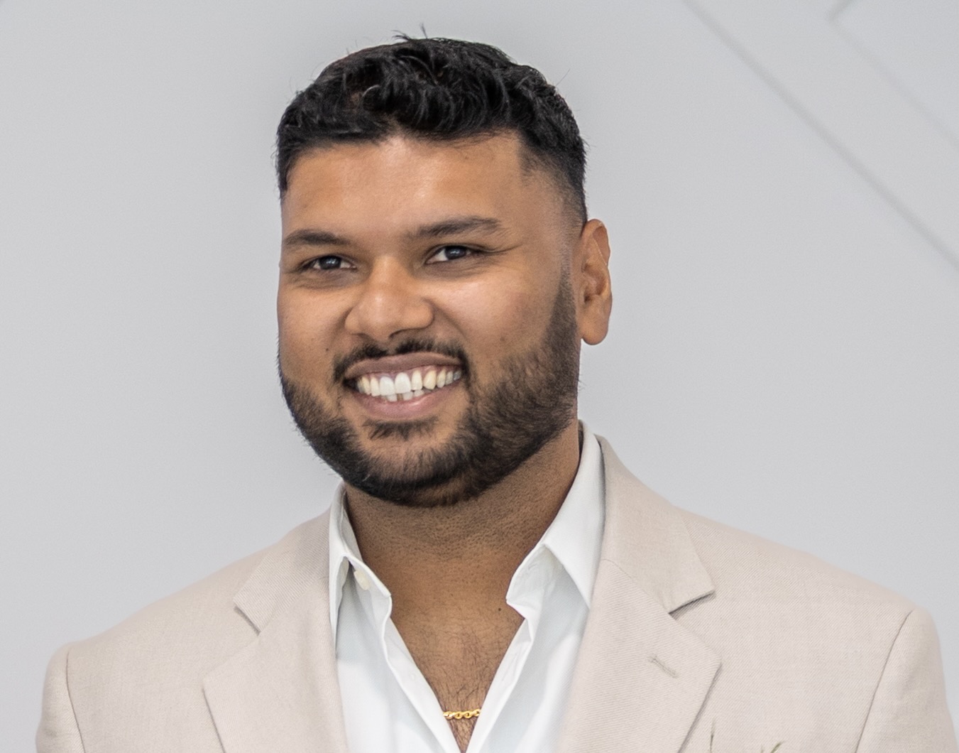 Chinthu Loganathan — professional headshot